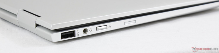 A sinistra: USB 3.1 Type-A, jack audio da 3.5-mm, pulsante accensione, slot Nano-SIM (opzionale)