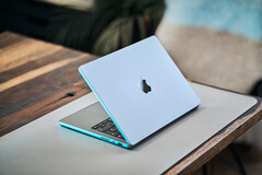 I MacBook Pro riceveranno la tecnologia del display OLED in tandem dell&#039;iPad Pro già nel 2026, consentendo di realizzare design più sottili. (Fonte: Notebookcheck)