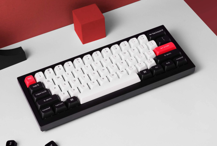 Il Keychron Q4 HE è disponibile anche nella colorazione Carbon Black. (Fonte: Keychron) 