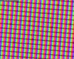 Sub-pixel opachi
