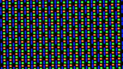 Il display OLED possiede una matrice di sub-pixel RG/BG composta da un diodo luminoso rosso, uno blu e uno verde.