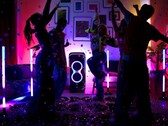 I prodotti JBL PartyLight offrono effetti luminosi sincronizzati con la musica. (Fonte: JBL)