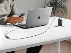 Il cavo Anker 2-in-1 da USB-C a USB-C (180 cm, 140W, intrecciato) è arrivato su Amazon Germania. (Fonte: Anker)