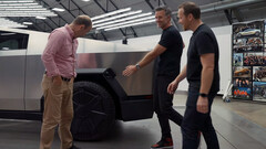 Il Cybertruck di Tesla si qualifica ora per il credito d&#039;imposta (immagine: Top Gear/YT)