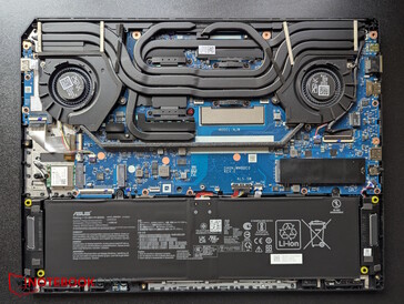 Asus TUF Gaming A16: Interno