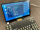 Pocket Z utilizza un Raspberry Pi Zero 2 W, tra gli altri componenti. (Fonte: Hackaday)