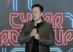 Elon Musk annuncia tre nuove Tesla in occasione della riunione annuale degli azionisti di Tesla. (Fonte: Tesla via YouTube)