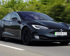 La Tesla ad alto chilometraggio ha ancora la batteria e il motore originali (Fonte: Autotrader/YT)