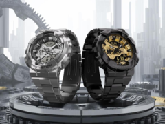 Il Casio G-Shock GM-110D-8AJF (a sinistra) e il G-Shock GM-110BD-1A9JF (a destra). (Fonte: Yahoo! Giappone)