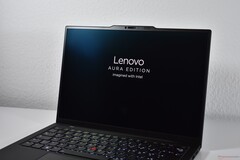 Il prezzo sta per scendere: In arrivo altre opzioni per il Lenovo ThinkPad X1 Carbon Gen 13, tra cui schermi IPS e CPU Ultra 5 (fonte: Benjamin Herzig)