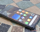 Lo Xiaomi 16 Pro potrebbe essere un po' più grande dello Xiaomi 15 Pro che abbiamo recensito il mese scorso. (Fonte: Notebookcheck)