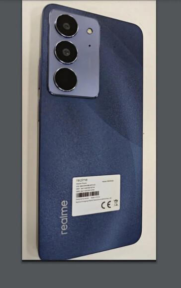 ...presumibilmente riguarda questo smartphone. (Fonte: FCC via MySmartPrice)