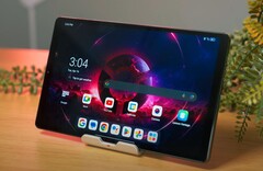 Il popolare tablet da gioco Legion Y700 di Lenovo è stato lanciato a livello internazionale come Legion Tab. (Fonte immagine: TechniQualities via YouTube)