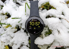 Il Pixel Watch rimarrà sulle build di Wear OS 3 per altri due mesi. (Fonte: Notebookcheck)