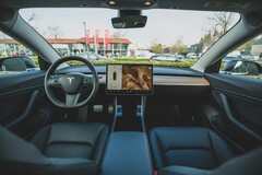 La Guida autonoma completa di Tesla è un&#039;opzione da 8.000 dollari per l&#039;acquisto di un veicolo con un abbonamento successivo di 99 dollari al mese. (Fonte immagine: Bram Van Oost)