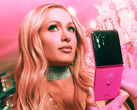 Motorola presenta lo smartphone pieghevole Razr Plus Paris Hilton Edition in colore rosa Parigi. (Fonte: Motorola)