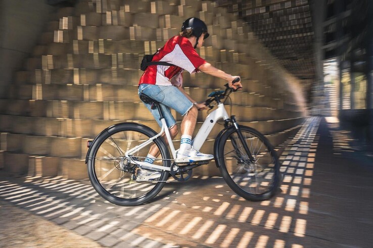 La e-bike a telaio ribassato Decathlon Rockrider E-ACTV 100. (Fonte: Decathlon)