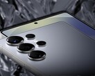 L'attuale Samsung Galaxy S25 Ultra è dotato di una fotocamera selfie da 12 MP. (Fonte immagine: Samsung/Unsplash - modificato)