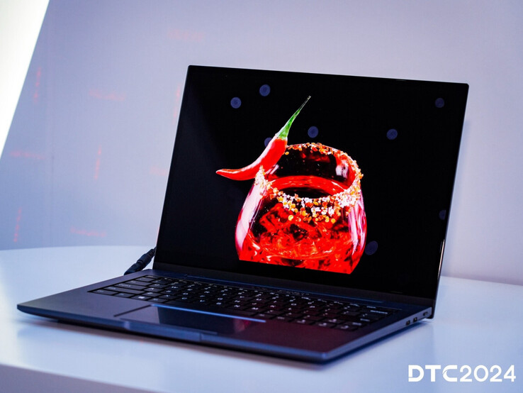 TCL spera che il suo pannello OLED IJP da 14 pollici venga utilizzato nei computer portatili. (Fonte: TCL)