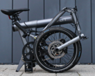 La E-Bike pieghevole FLIT M2 pesa circa 14 kg. (Fonte: FLIT)