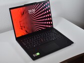 L'OLED mangia la durata della batteria: Recensione del laptop Lenovo ThinkPad P14s Gen 5 AMD