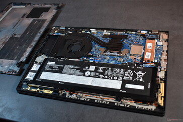 Lenovo ThinkPad T16 Gen 2: vista dall'interno