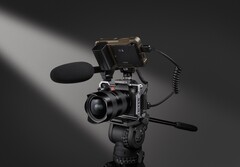 La Leica SL3-S supporta la registrazione esterna su SSD tramite la porta USB-C. (Fonte: Leica)