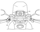 Il display TFT della strumentazione e i comandi montati sul manubrio consentono di passare dalla vista ampia a quella ingrandita (fonte: Suzuki)