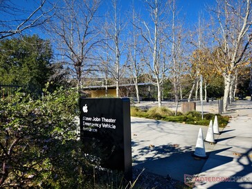 Si dovrebbe riuscire a scorgere da qualche parte Apple Park...