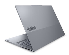 Il ThinkBook 16 Snapdragon Edition assomiglia molto alle sue controparti alimentate da AMD e Intel. (Fonte: WalkingCat)