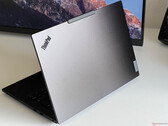 Recensione del portatile Lenovo ThinkPad P14s G5 - La workstation mobile ora con una RTX 500 Ada e un pannello IPS 3K