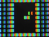 Uno sviluppatore ha creato una versione di Snake che utilizza i singoli subpixel rossi, verdi e blu di un display. (Fonte immagine: Patrick Gillespie / YouTube)