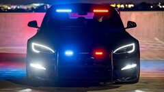 Il veicolo della polizia Tesla Model S Plaid è dotato di luci anteriori e posteriori personalizzate integrate nella carrozzeria. (Fonte: Unplugged Performance)