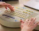 L'Omnichord OM-108 celebra il 70° anniversario dell'azienda Suzuki. (Fonte: Suzuki)