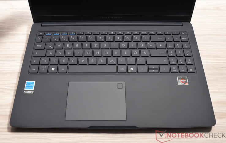 I dispositivi di input dell'Asus ExpertBook B1