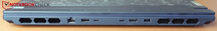 Retro: alimentazione, USB-A (5Gb/s, Always-On), 2x Thunderbolt 4 (DP 1.4 &amp; PD 3.0 140 W), HDMI 2.1, LAN
