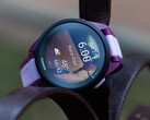 Garmin continua ad apportare correzioni di bug e miglioramenti al suo ultimo smartwatch Forerunner ad un ritmo costante. (Fonte: Garmin)