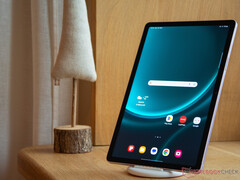 Galaxy Tab S10 FE dovrebbe offrire un notevole incremento delle prestazioni della CPU e della GPU rispetto a Galaxy Tab S9 FE, nella foto. (Fonte: Notebookcheck)