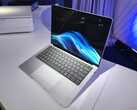 Mani in pasta: HP EliteBook X G1a con Ryzen AI Pro 9 HX 375 si rivolge agli utenti di potenza che non hanno bisogno di una dGPU (fonte immagine: Benjamin Herzig)