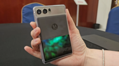 L&#039;attuale concetto di smartphone rollabile di Motorola. (Fonte: Notebookcheck)