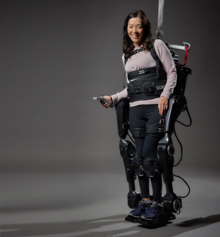 L'esoscheletro XoMotion sarà inizialmente utilizzato per la riabilitazione delle lesioni al midollo spinale in Canada. (Fonte: Human in Motion Robotics)