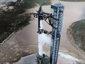 L'astronave di SpaceX sulla rampa di lancio. (Fonte: SpaceX)