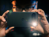 Alcune delle caratteristiche della fotocamera del Pixel 9 Pro dovrebbero presto arrivare sugli smartphone più vecchi di Google. (Fonte: Amanz - Unsplash)