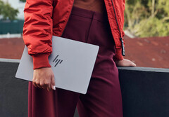 L&#039;OmniBook X pesa 1,35 kg e misura 312,8 x 223,5 x 14,4 mm. (Fonte: HP)