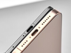 Oppo confronta il Find N5 alias OnePlus Open 2 con l&#039;iPhone 16 Pro, che è quasi due volte più spesso. (Fonte: Oppo)