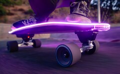 Striscia luminosa a LED per e-skateboard NALU (Fonte: Backfire Boards)