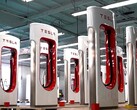 Pali prefabbricati del Supercharger (Fonte: Tesla)