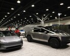 I veicoli Tesla esposti al Vancouver Auto Show prima che l'azienda venisse cacciata (Fonte immagine: Nick Procaylo /10107479A)