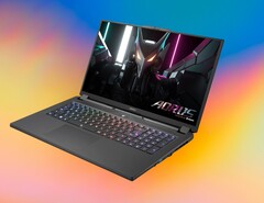 Gigabyte Aorus 17H ha una scheda per laptop RTX 4080 da 175 W. (Fonte immagine: Gigabyte, Sean Sinclair, modificato)