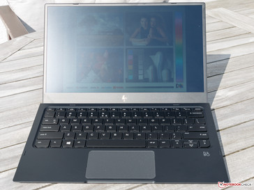 HP Lap Dock al sole